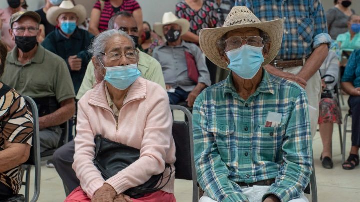 Anuncian canje de tarjetas bancarias vencidas del Programa Pensión para Adultos Mayores en Tamaulipas