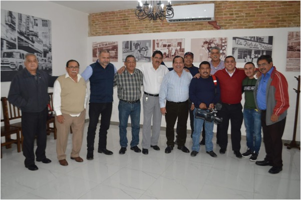 AMENO CONVIVIO DE FUERZAS UNIDAS POR TAMPICO CON PERIODISTAS Y DEPORTISTAS