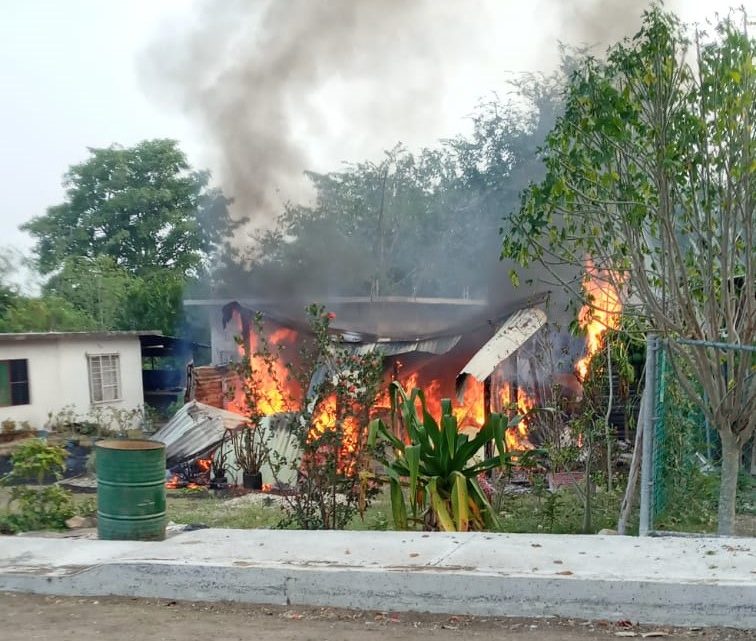 FAMILIA PERDIÓ SU HOGAR EN INCENDIO