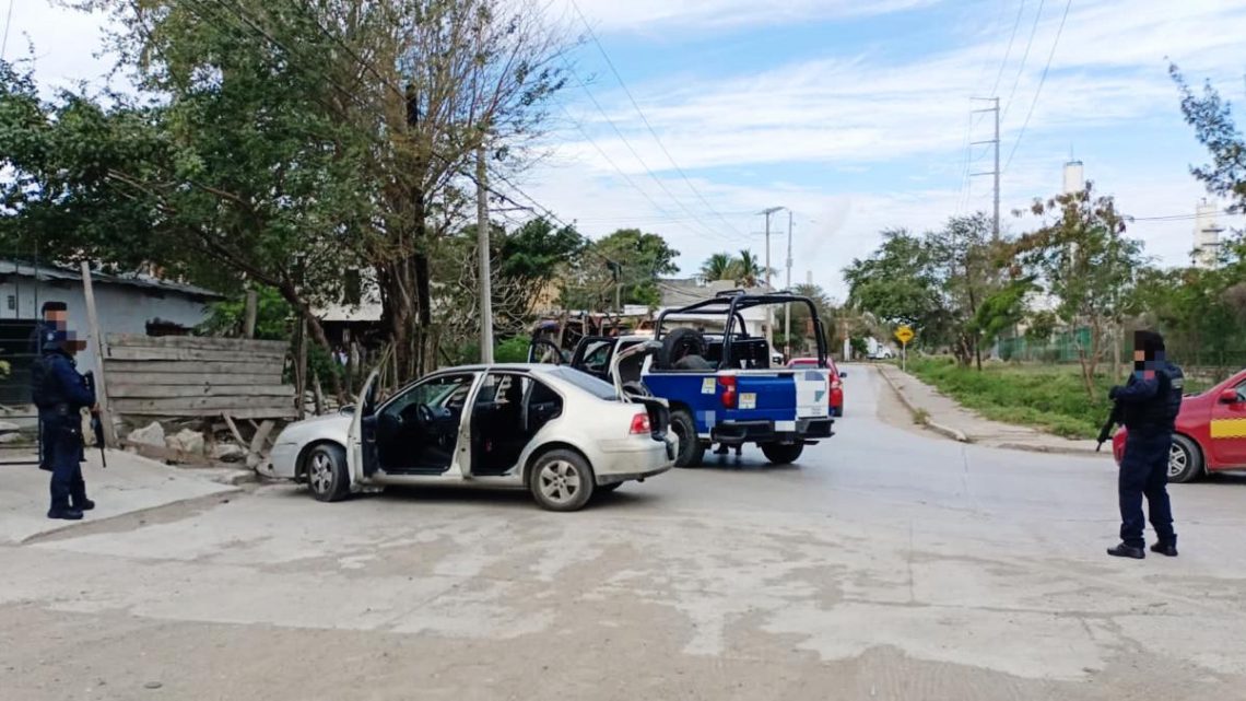 RESCATAN A TRES PERSONAS Y DETIENEN A CUATRO