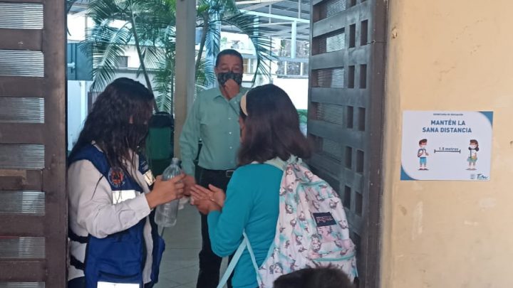 Refuerzan Programa de Sanitización en Escuelas de Tampico