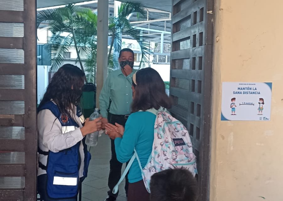 Refuerzan Programa de Sanitización en Escuelas de Tampico