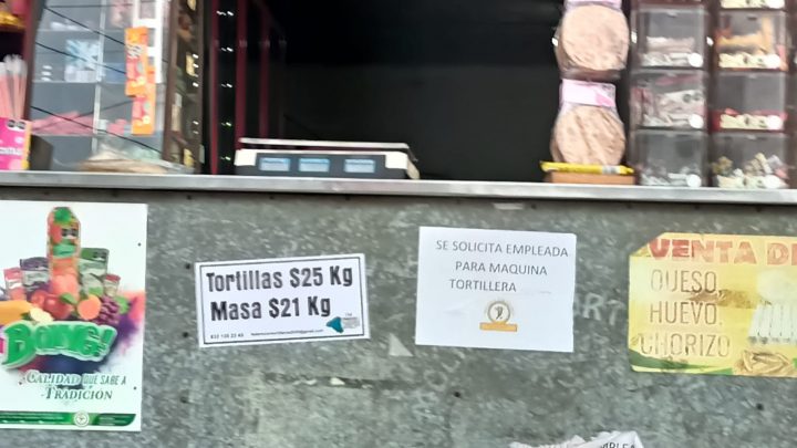 Otro aumento a la tortilla; cuesta 25 pesos el kilo