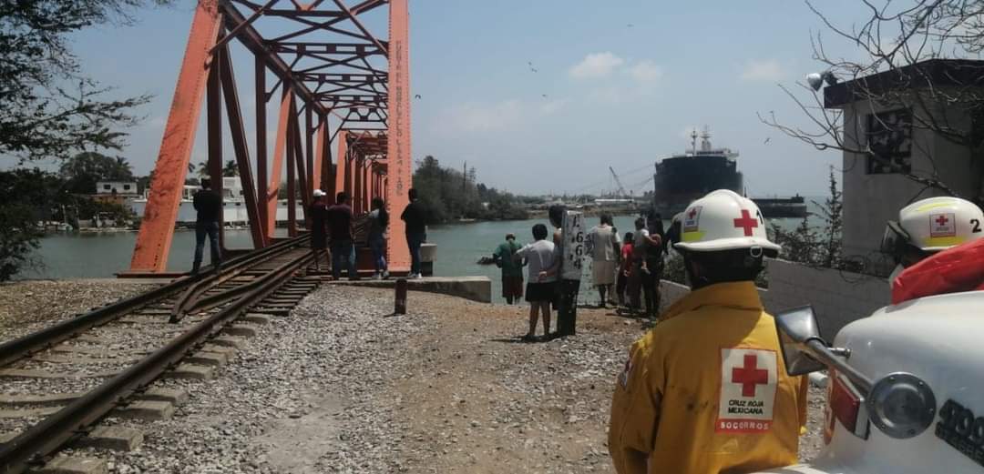 ADOLESCENTE CAE AL RÍO PÁNUCO