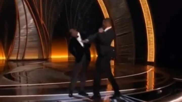 Will Smith golpea a Chris Rock en plena ceremonia de los Oscar [Video]