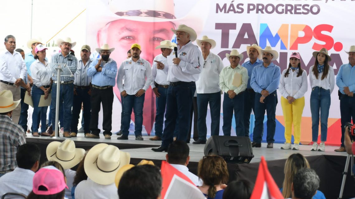 Se compromete Truko con empresarios y comerciantes de La Pesca