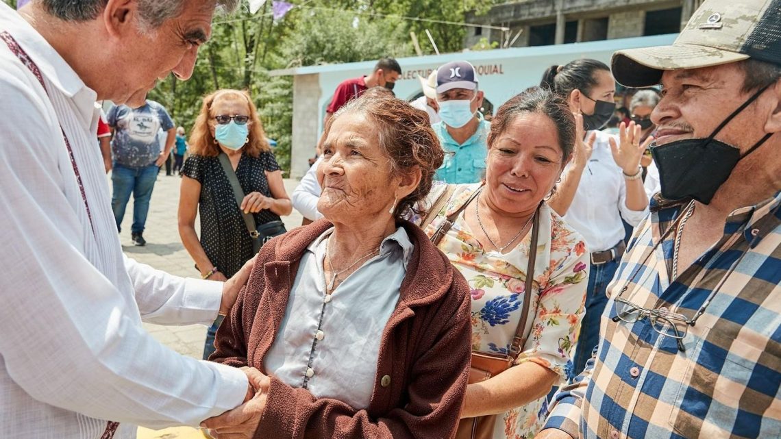 Recibe Américo muestrasde apoyo en El Chorrito