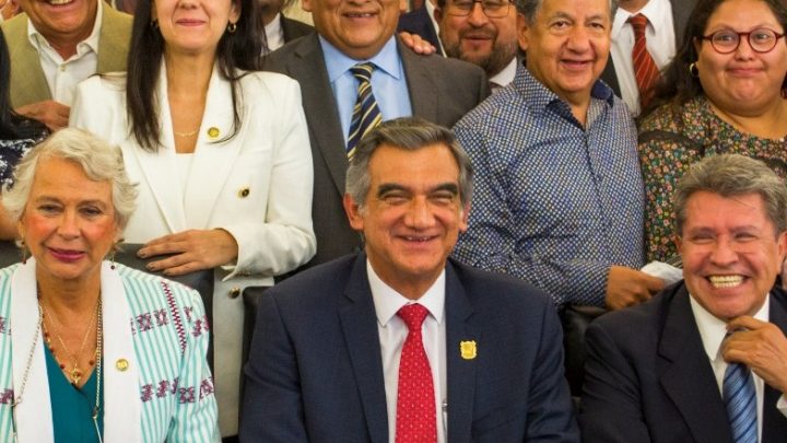 Senadores de Morena acuerdan apoyo unánime para Américo Villarreal