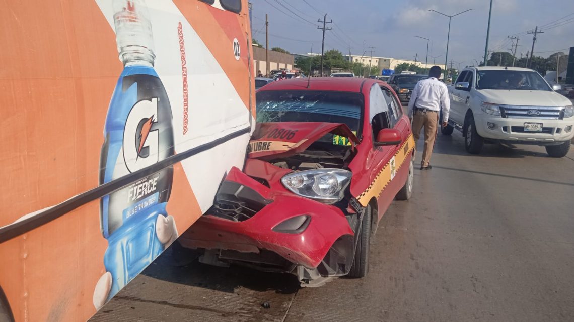 FUERTE ENCONTRONAZO ENTRE DOS UNIDADES DEL TRANSPORTE PÚBLICO