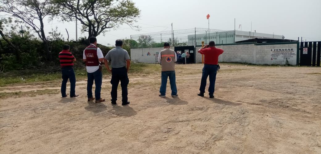 ALARMA A MILES DE HABITANTES FUERTE OLOR A GAS