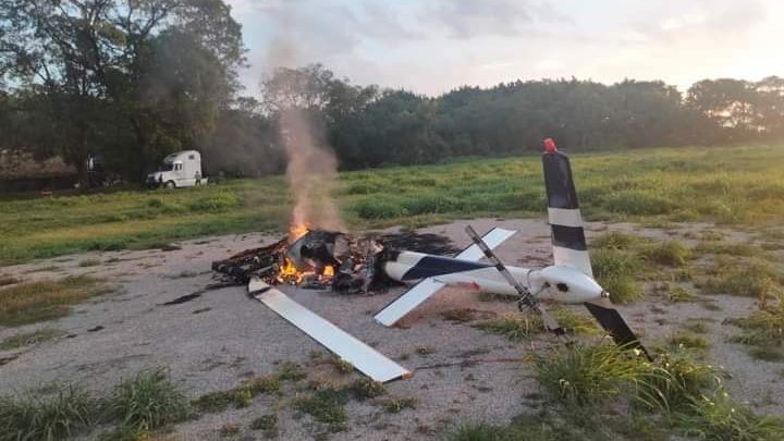 Asesinan a cuatro personas y queman helicóptero en Tamasopo