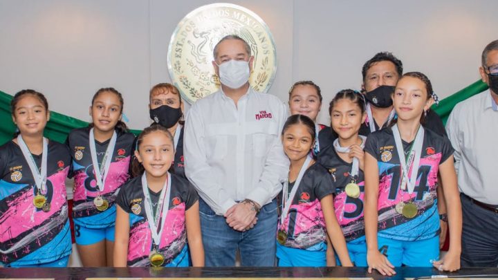 Reconocen en Ciudad Madero a campeonas nacionales de Voleibol Infantil