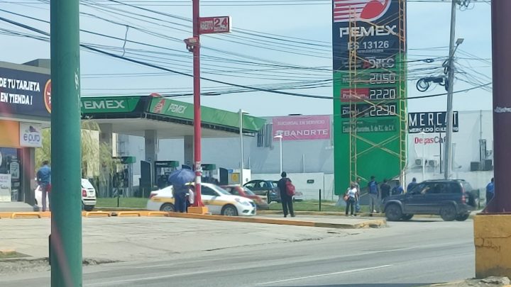 HOMBRE PIERDE LA VIDA EN GASOLINERA