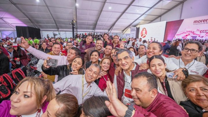 Ovacionan al gobernador Américo Villarrealen el Congreso Nacional de Morena