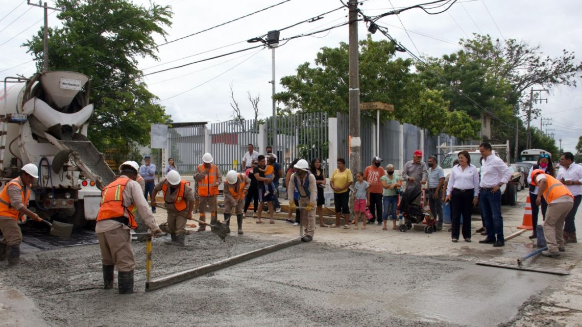 Comapa cumple con los vecinos de la colonia Villahermosa