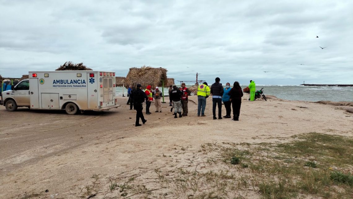 Guardia Estatal apoya en el rescate de 14 personas en las Escolleras de la Pesca,Soto la Marina