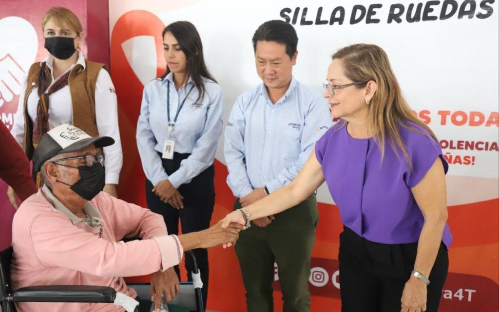 ENTREGA DIF ALTAMIRA SILLAS DE RUEDAS