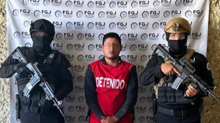 DETIENEN A DOCE PERSONAS CON ARMAS Y SUSTANCIAS PROHIBIDAS