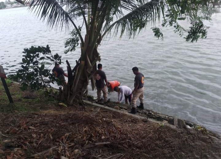 Rescatan a pescador que naufragó en el río Tuxpan