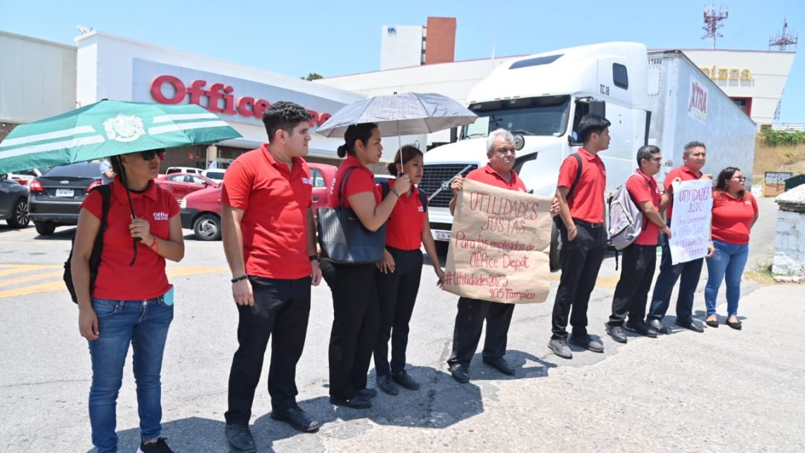 Trabajadores de Office Depot hacen paro de labores