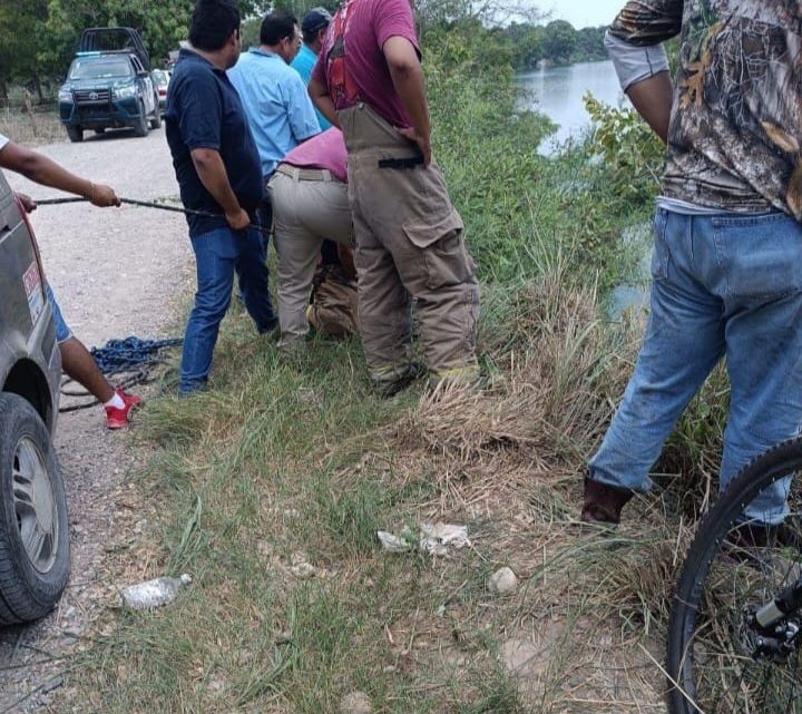 Localizan cuerpo de motociclista en río Pánuco