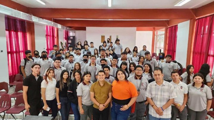 Injuve lleva Foro de Inclusión a jóvenes del CBTis No. 220 en Díaz Ordaz