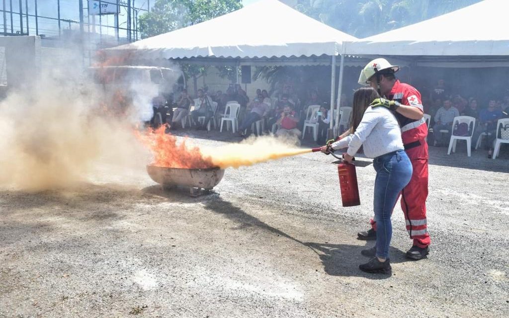 Secretaría del Trabajo de Tamaulipas y Cruz Roja capacitan y certifican a personal de empresas en prevención de incendios