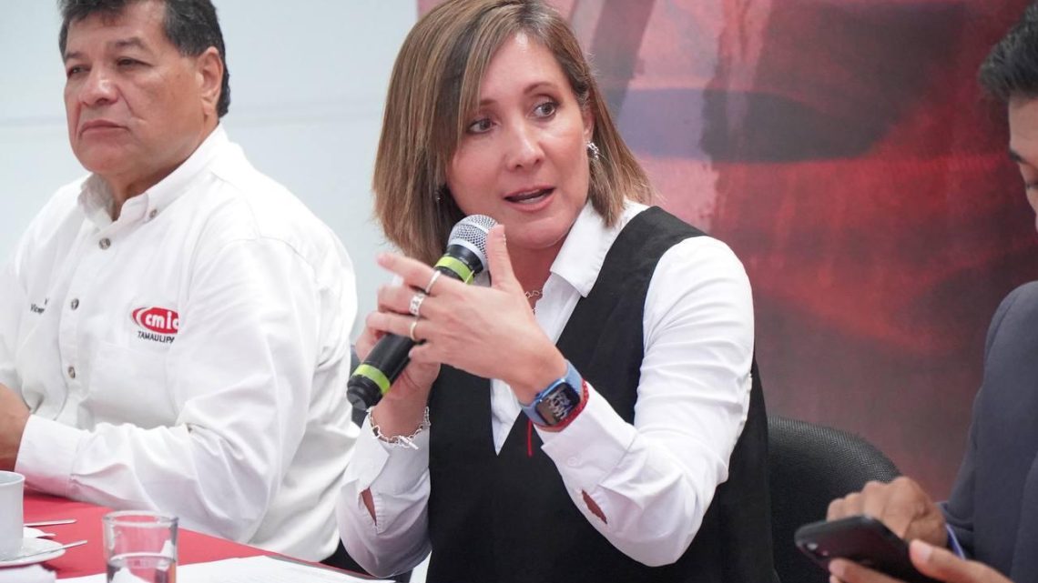 Escucha Rosa González a Constructores Adheridos a CMIC