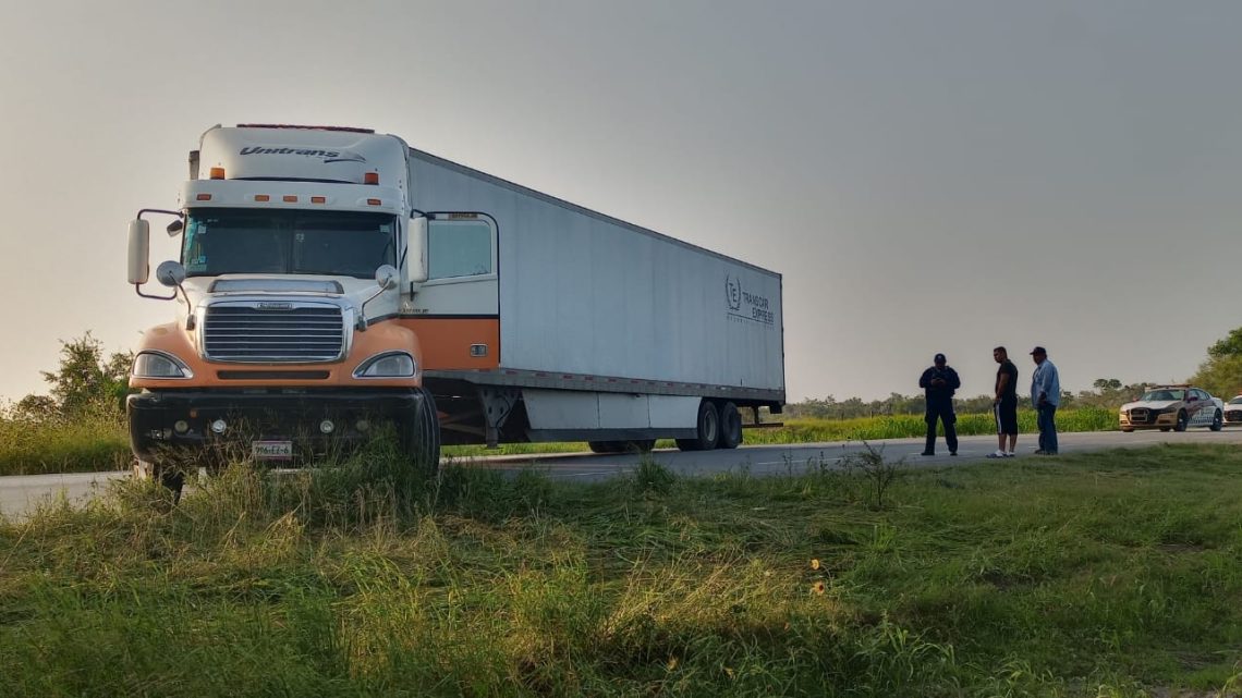 Guardia Estatal atiende reportes de robo de tractocamión y bloqueos en San Fernando