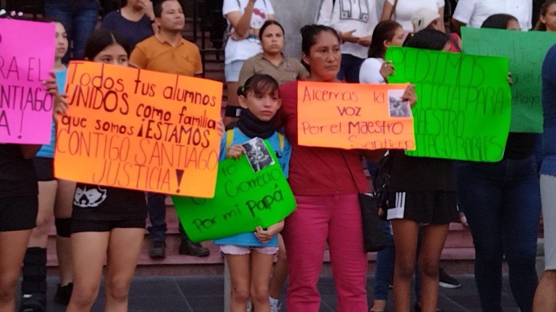 Exigen justicia para profesor de educación física