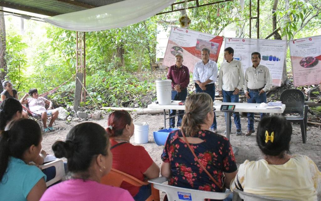 Imparten Capacitación para la Elaboración de Bioinsumos a productores