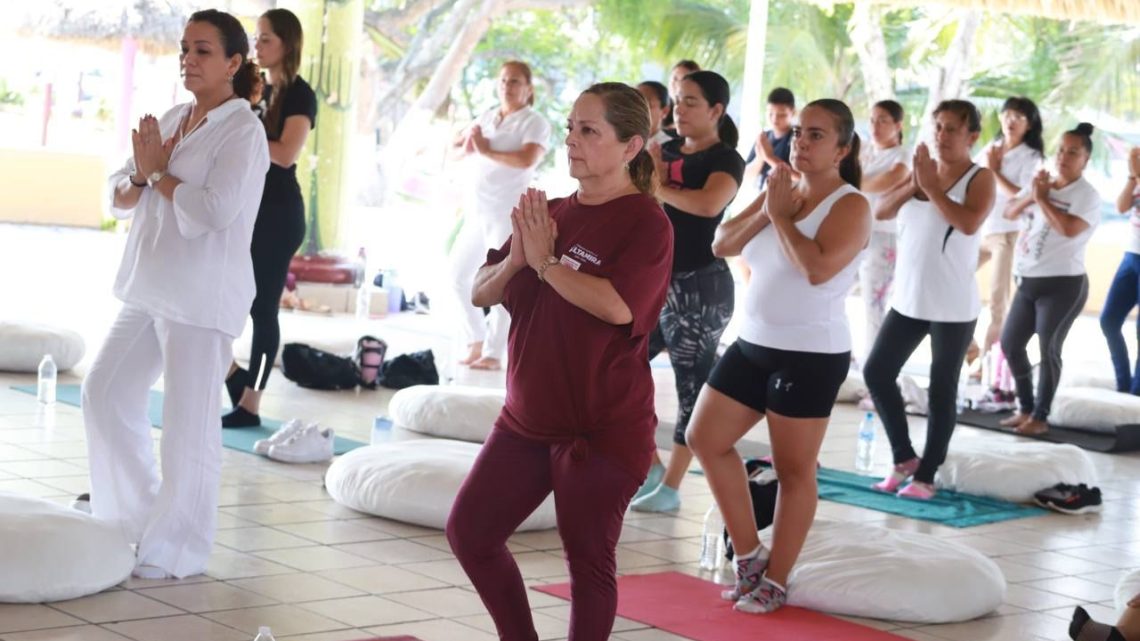 Conmemora DIF Altamira el Día Internacional del Yoga