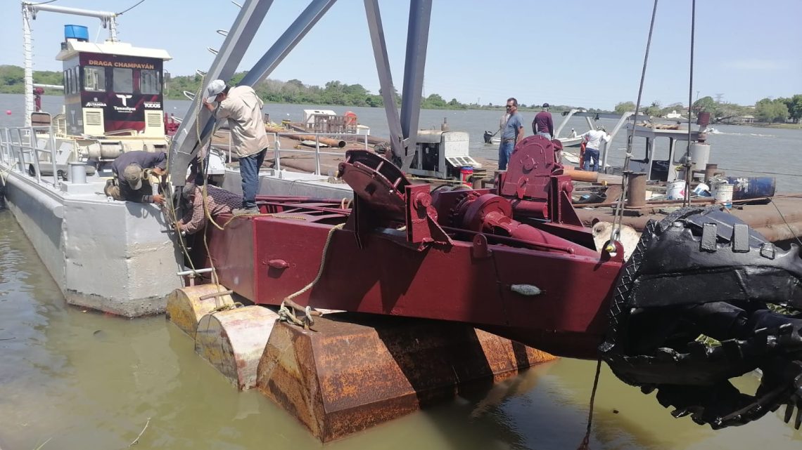 Avanzan labores de desazolve de laguna de Champayán