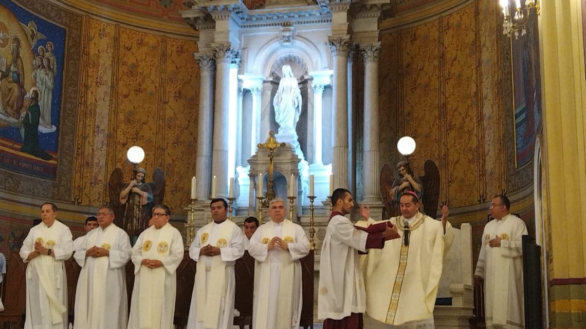 Déficit de sacerdotes afronta la Diócesis porteña