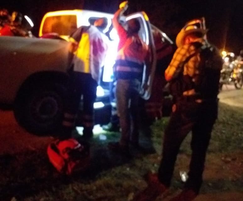 Motociclista derrapa y queda herido