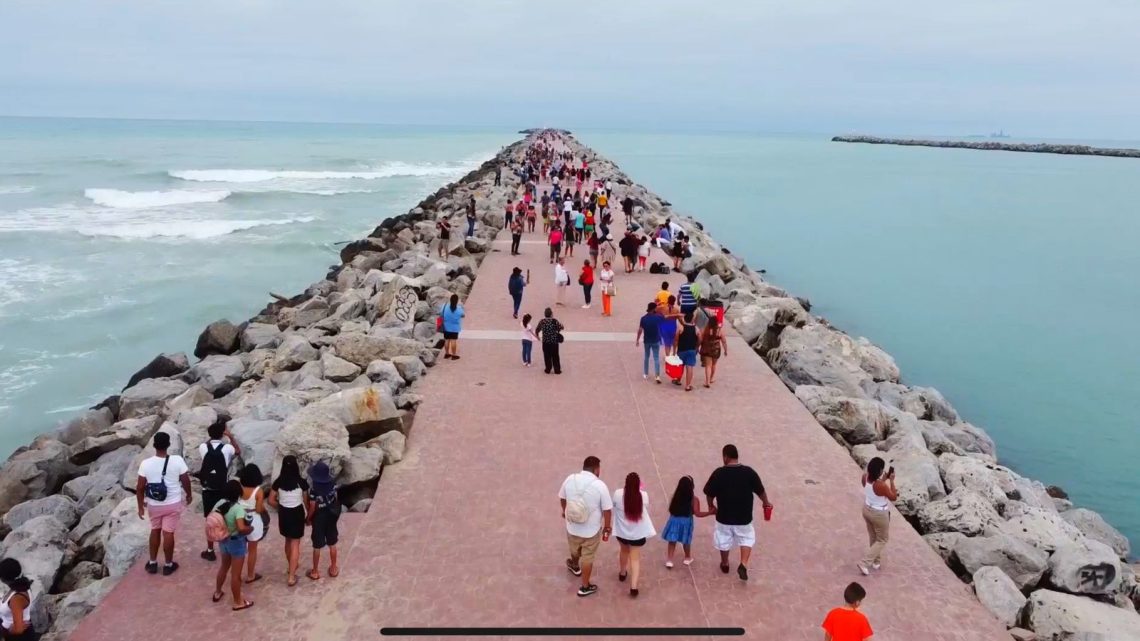 Turistas dejan derrama de 3 mil 406 mdp, durante el Verano 2023