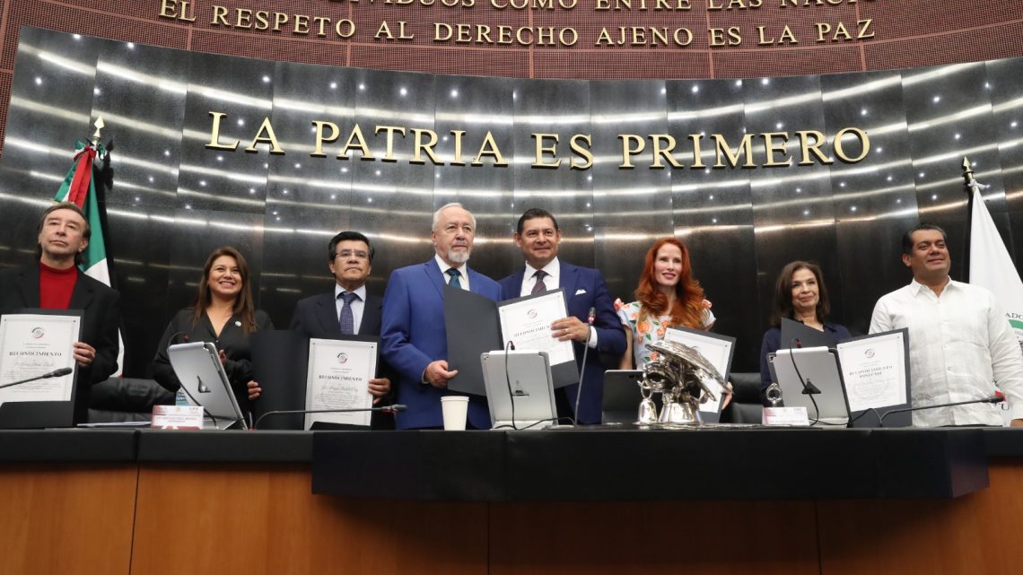 Reconoce Comisión Permanente a representantes de los medios de comunicación, periodistas y comunicadores