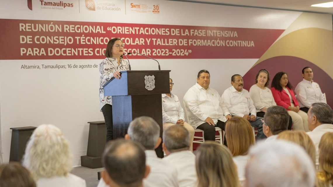 SET se prepara para inicio de clases junto a jefes de sector, supervisores escolares, coordinadores de inglés y maestros de educación básica