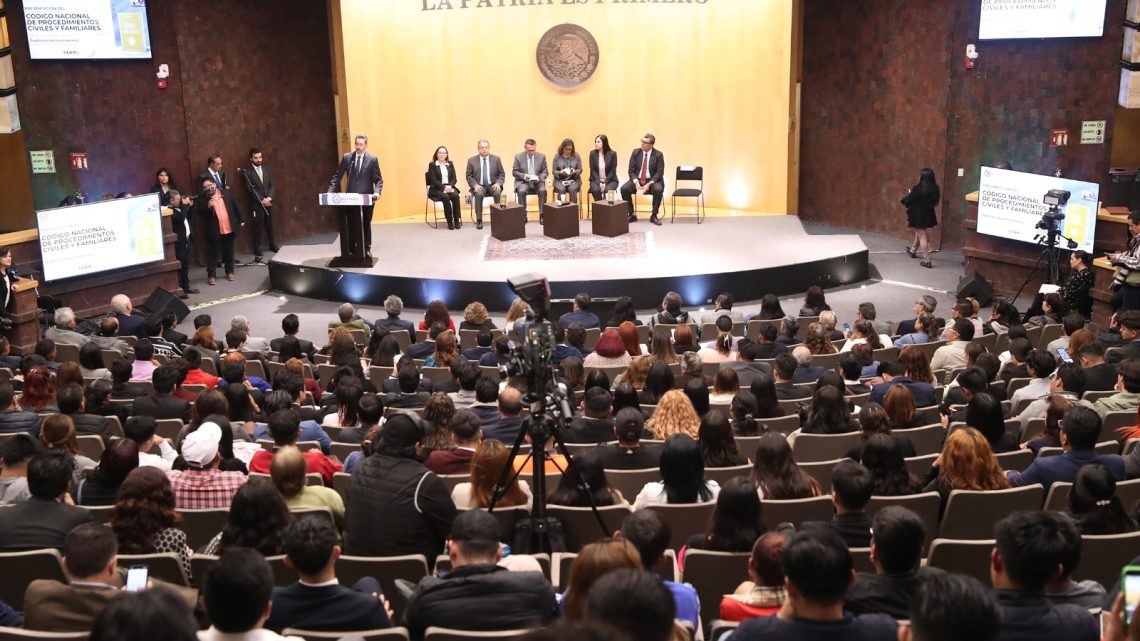 La Cámara de Diputados presenta la versión física del Código Nacional de Procedimientos Civiles y Familiares