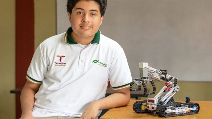 Gana estudiante del Colegio Nacional de Educación Profesional Técnica Matamoros primer lugar en Concurso Internacional de Robótica