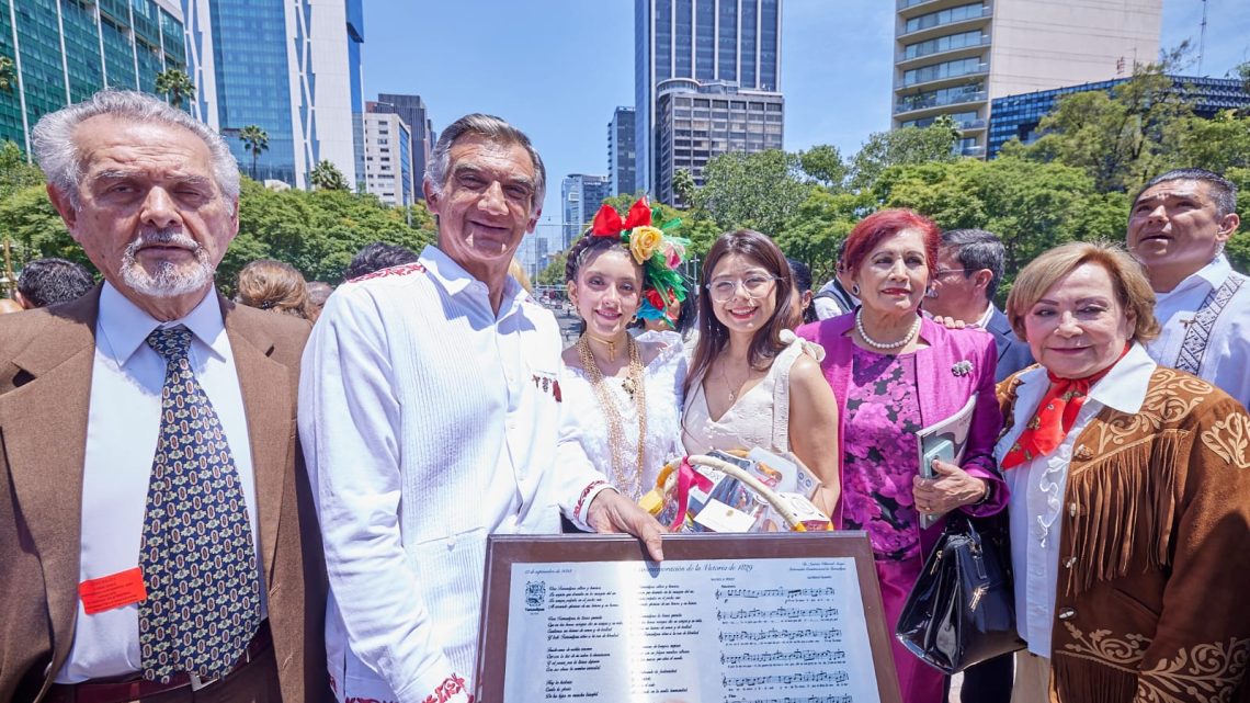 La transformación debe continuar, dice Américo desde el Ángel de la Independencia