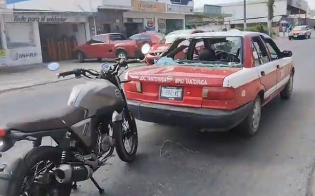 Motociclista convertido en misil humano