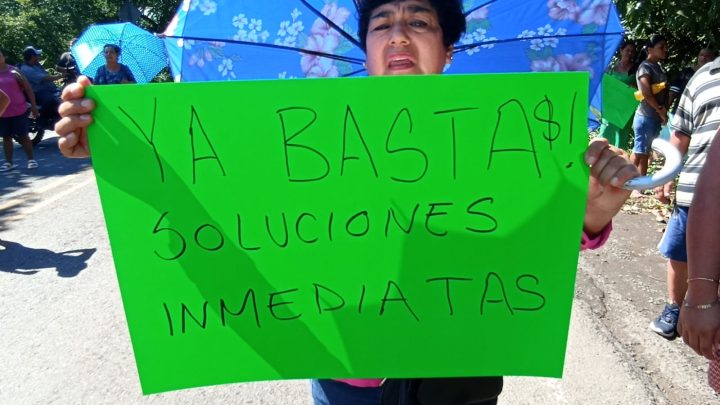 Bloquean carretera Tampico-Tuxpan por falta de agua