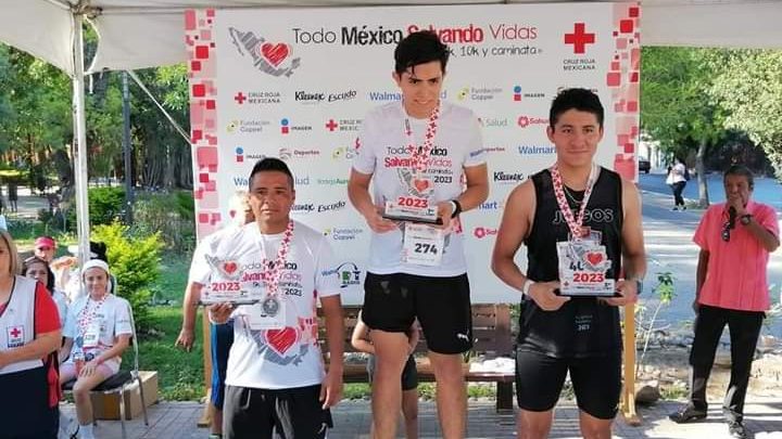 Policía de la Guardia Estatal se sube al podio en carrera de la Cruz Roja