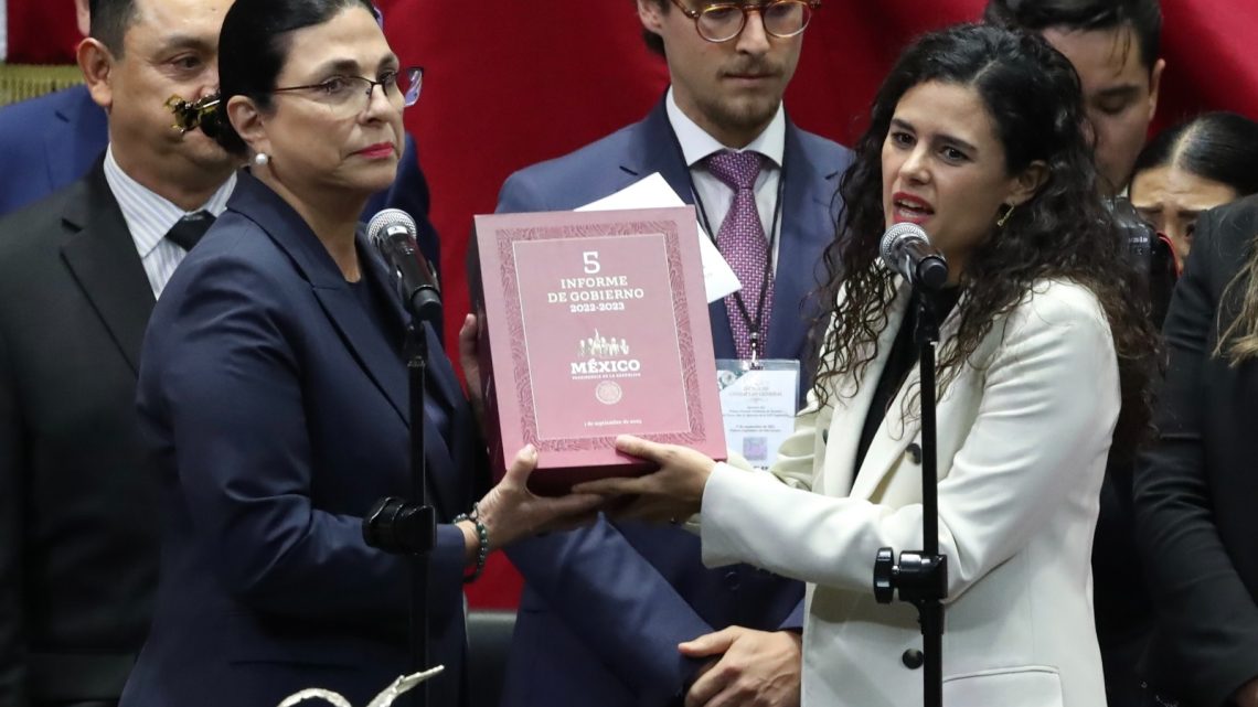 Recibe Congreso de la Unión el Quinto Informe de Gobierno