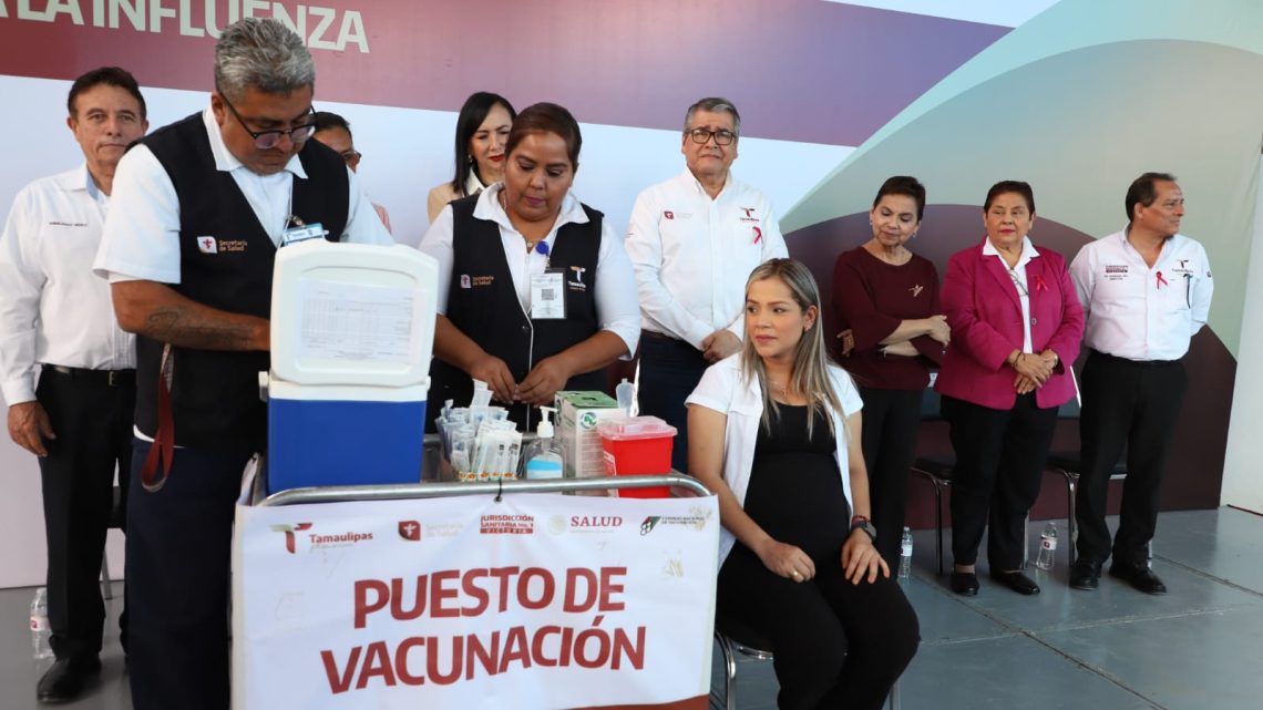 Arranca campaña de vacunación simultánea contra la influenza y Covid-19