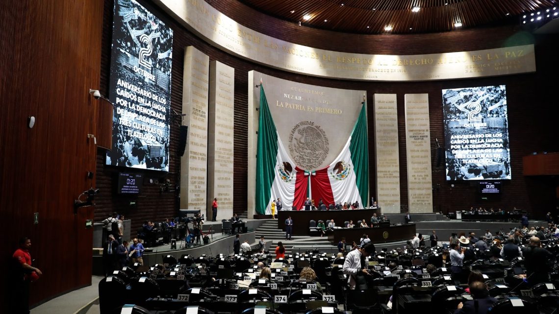 Grupos parlamentarios recuerdan el 55 aniversario de los caídos en la Plaza de las Tres Culturas en Tlatelolco