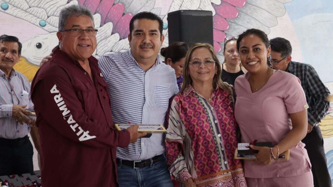 Conmemora Sistema Altamira DIF el Día del médico con amena convivencia