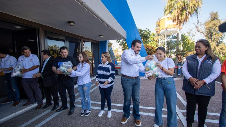 Rector de la UAT da banderazo de salida al apoyo para damnificados en Guerrero