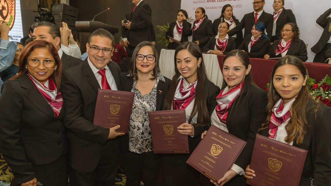 Egresan nuevos licenciados y másteres del Centro de Actualización del Magisterio en Tamaulipas